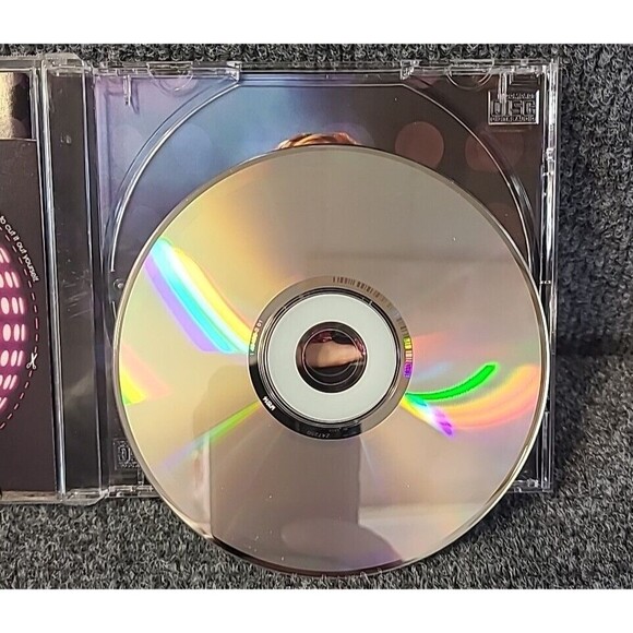 Vintage Confessions on a Dance Floor  Madonna CD 2005 Warner Records - Picture 5 of 5